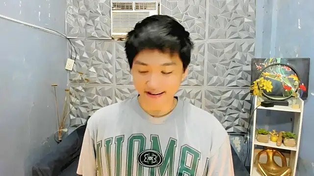 Snapshot of Mister_officer69 chatting on 02-08-26, 03:43 Mister officer69 online show from 02-08-26, 03:43