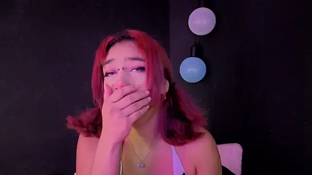 zoelight18 online show from 09-22-25, 05:20