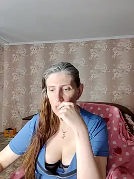 Snapshot of CandiCole chatting on 06-22-26, 08:11 CandiCole online show from 06-22-26, 08:11