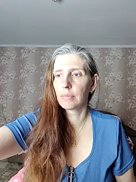 Snapshot of CandiCole chatting on 06-30-26, 04:24 CandiCole online show from 06-30-26, 04:24