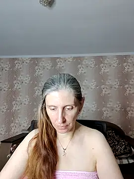 Snapshot of CandiCole chatting on 07-17-26, 04:08 CandiCole online show from 07-17-26, 04:08