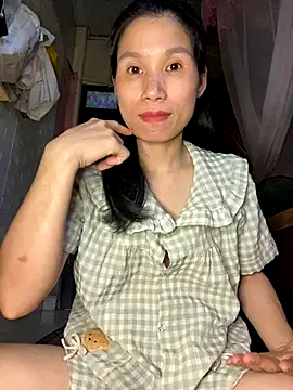 Snapshot of MinHiNi chatting on 09-21-25, 05:20 MinHiNi online show from 09-21-25, 05:20