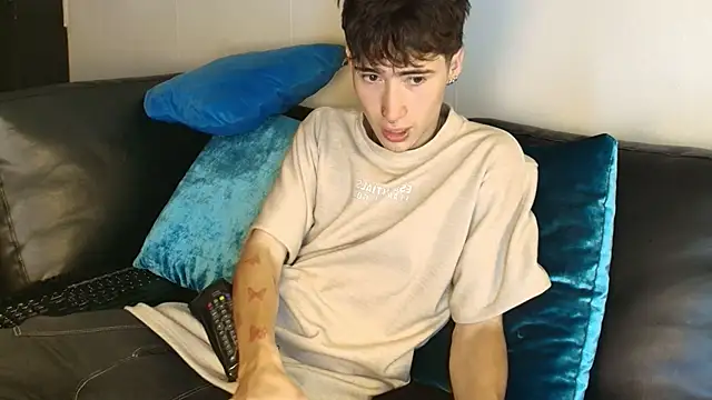  DantFox  online show from 11-28-25, 07:27