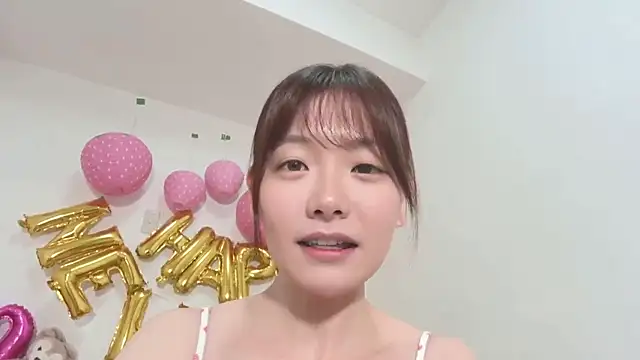 Snapshot of yuzukichi_jp chatting on 01-06-26, 12:31 yuzukichi jp online show from 01-06-26, 12:31