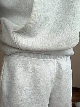 iikangi online show from 04-29-26, 12:05