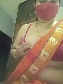 Snapshot of Tamil_Sivani chatting on 09-12-25, 03:23 Tamil Sivani online show from 09-12-25, 03:23