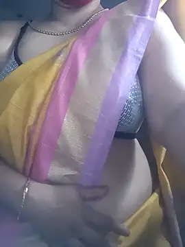 Snapshot of Tamil_Sivani chatting on 09-13-25, 05:40 Tamil Sivani online show from 09-13-25, 05:40