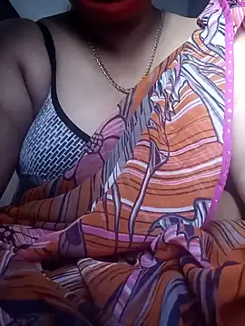 Snapshot of Tamil_Sivani chatting on 09-14-25, 04:00 Tamil Sivani online show from 09-14-25, 04:00