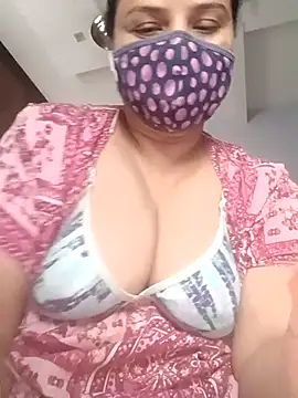 Snapshot of Tamil_Sivani chatting on 10-05-25, 02:10 Tamil Sivani online show from 10-05-25, 02:10