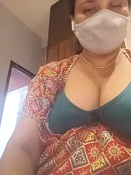 Snapshot of Tamil_Sivani chatting on 10-14-25, 03:13 Tamil Sivani online show from 10-14-25, 03:13