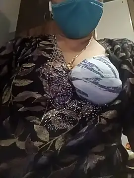 Snapshot of Tamil_Sivani chatting on 10-19-25, 03:34 Tamil Sivani online show from 10-19-25, 03:34