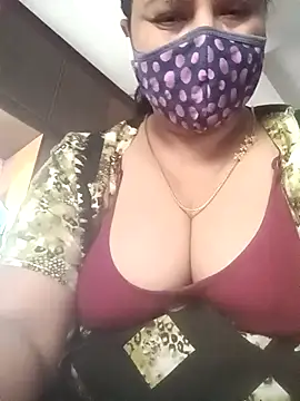 Snapshot of Tamil_Sivani chatting on 10-29-25, 02:25 Tamil Sivani online show from 10-29-25, 02:25