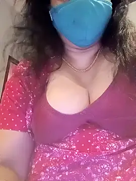 Snapshot of Tamil_Sivani chatting on 12-05-25, 03:41 Tamil Sivani online show from 12-05-25, 03:41