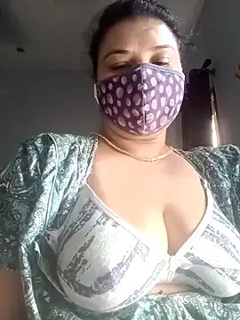 Snapshot of Tamil_Sivani chatting on 12-15-25, 05:44 Tamil Sivani online show from 12-15-25, 05:44