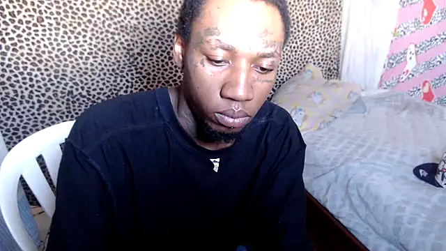 Snapshot of mike_ross11 chatting on 07-11-26, 01:47 mike ross11 online show from 07-11-26, 01:47