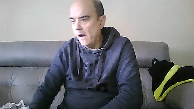 Snapshot of geli45 chatting on 01-06-26, 11:25 geli45 online show from 01-06-26, 11:25