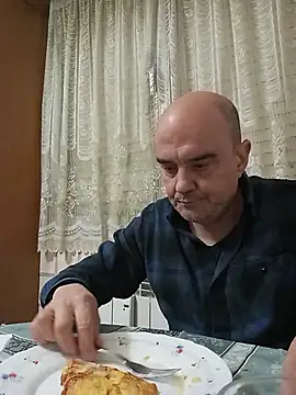 Snapshot of geli45 chatting on 01-15-26, 09:51 geli45 online show from 01-15-26, 09:51