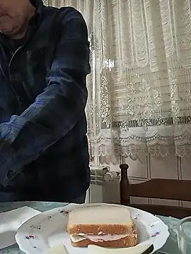 Snapshot of geli45 chatting on 01-16-26, 10:14 geli45 online show from 01-16-26, 10:14