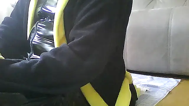 Snapshot of geli45 chatting on 05-03-26, 02:56 geli45 online show from 05-03-26, 02:56