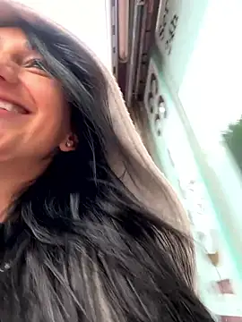 Ninabigtitied online show from 09-28-25, 08:42