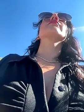 Ninabigtitied online show from 10-01-25, 09:59