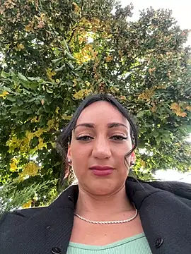 Ninabigtitied online show from 10-08-25, 03:53