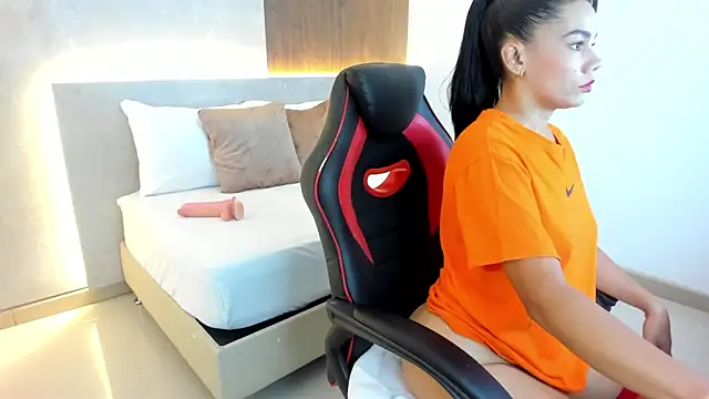 Snapshot of dana_daree chatting on 09-16-25, 07:04 dana daree online show from 09-16-25, 07:04