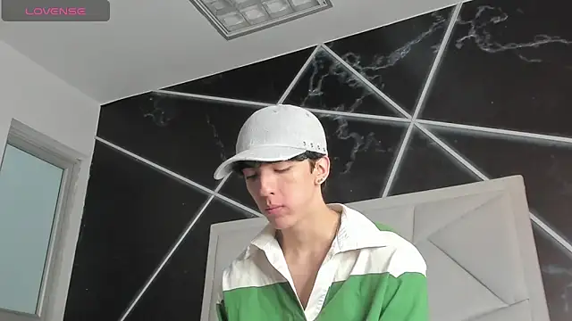 Snapshot of AerumChae chatting on 06-19-26, 12:20 AerumChae online show from 06-19-26, 12:20