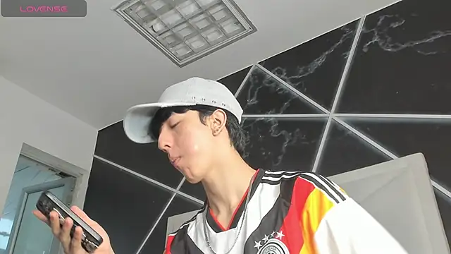 Snapshot of AerumChae chatting on 06-25-26, 12:31 AerumChae online show from 06-25-26, 12:31