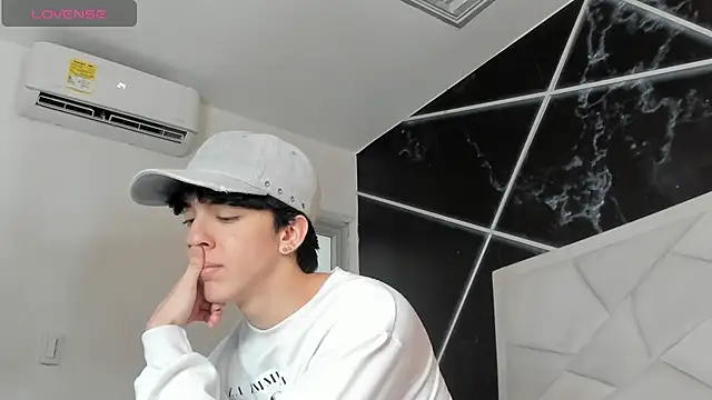 Snapshot of AerumChae chatting on 07-28-26, 12:34 AerumChae online show from 07-28-26, 12:34