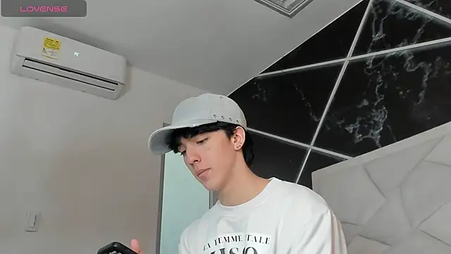 Snapshot of AerumChae chatting on 07-28-26, 12:48 AerumChae online show from 07-28-26, 12:48
