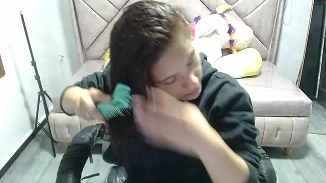 Velvet Moon V online show from 11-12-25, 12:27