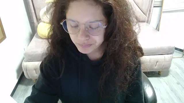 Velvet Moon V online show from 12-20-25, 01:29