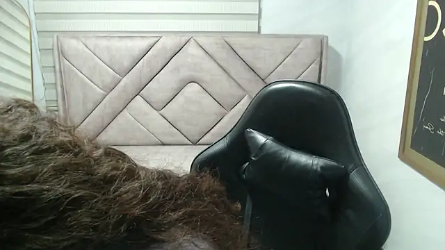 Velvet Moon V online show from 02-10-26, 08:24