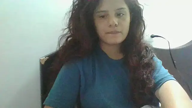 Snapshot of Velvet_Moon_V chatting on 04-15-26, 04:41 Velvet Moon V online show from 04-15-26, 04:41
