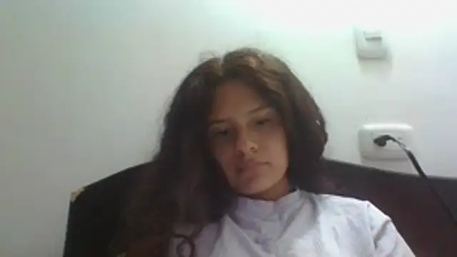 Snapshot of Velvet_Moon_V chatting on 04-28-26, 03:33 Velvet Moon V online show from 04-28-26, 03:33