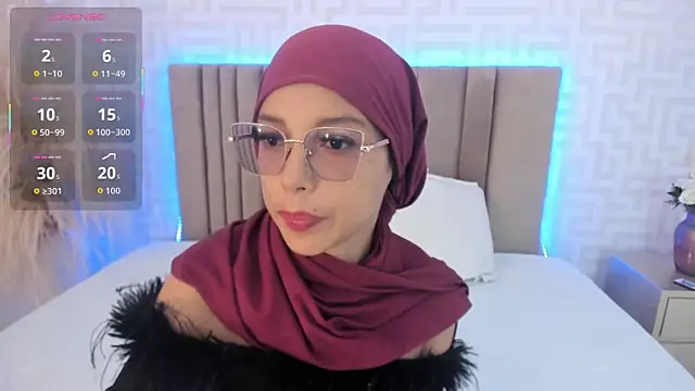 naishaa  online show from 05-12-26, 06:38