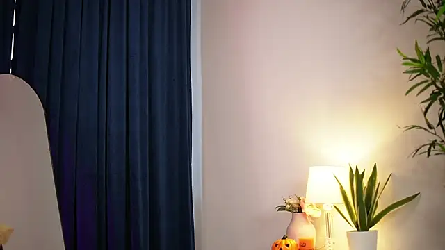 Snapshot of _ChloeLee_ chatting on 11-03-25, 07:09 ChloeLee online show from 11-03-25, 07:09