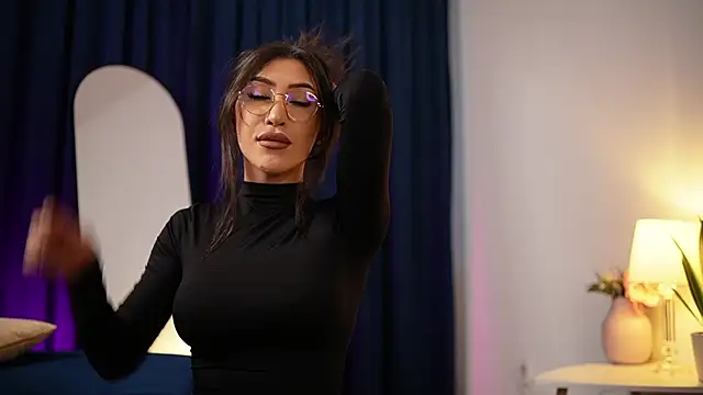 Snapshot of _ChloeLee_ chatting on 11-07-25, 06:57 ChloeLee online show from 11-07-25, 06:57