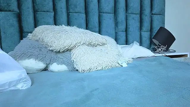 Emma Foxi online show from 04-24-26, 08:22