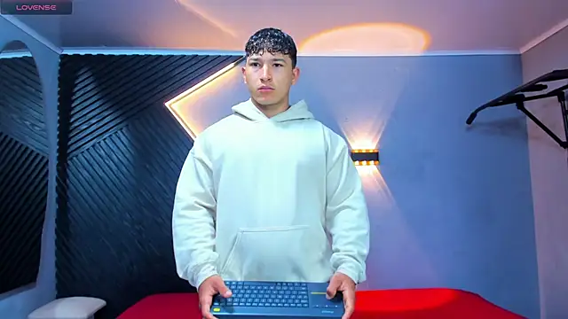 Horny nick18 online show from 05-27-26, 11:18