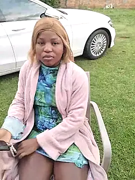 SweetHoney21  online show from 11-28-25, 03:31