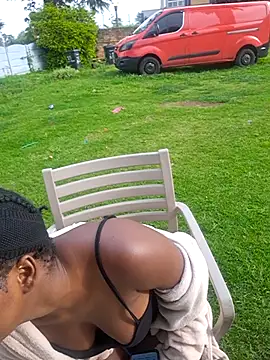 SweetHoney21  online show from 12-18-25, 05:35