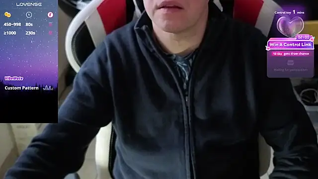 Snapshot of Naughty_toysboy chatting on 02-15-26, 04:14 Naughty toysboy online show from 02-15-26, 04:14