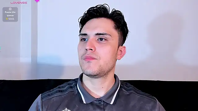 Snapshot of jasonxd9898 chatting on 11-14-25, 01:04 jasonxd9898 online show from 11-14-25, 01:04