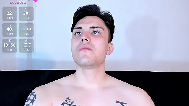 Snapshot of jasonxd9898 chatting on 11-15-25, 01:36 jasonxd9898 online show from 11-15-25, 01:36