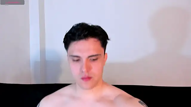 Snapshot of jasonxd9898 chatting on 11-21-25, 02:10 jasonxd9898 online show from 11-21-25, 02:10