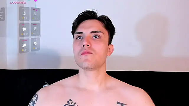 Snapshot of jasonxd9898 chatting on 11-22-25, 01:26 jasonxd9898 online show from 11-22-25, 01:26