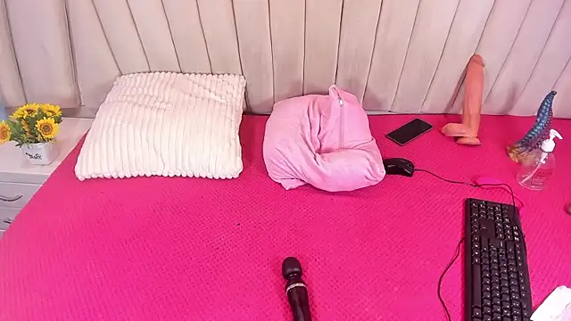 wetmoonhott online show from 07-23-26, 12:36