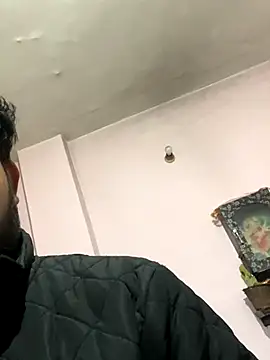 amitsharma7868 online show from 12-17-25, 02:39